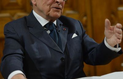 2016-10/de-broglie-3700.jpg
